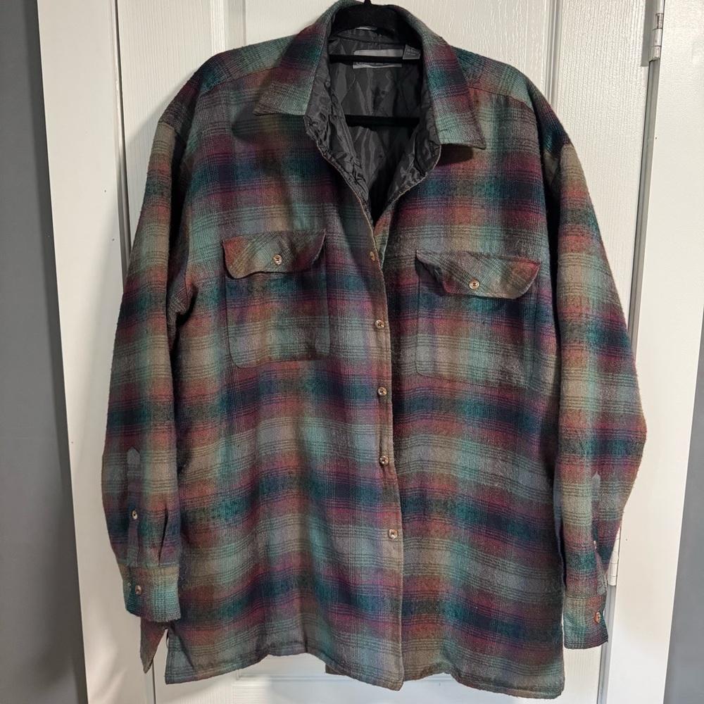 Crescent Bay Men's Button Down Shirt
Size 1X Excellent Condition